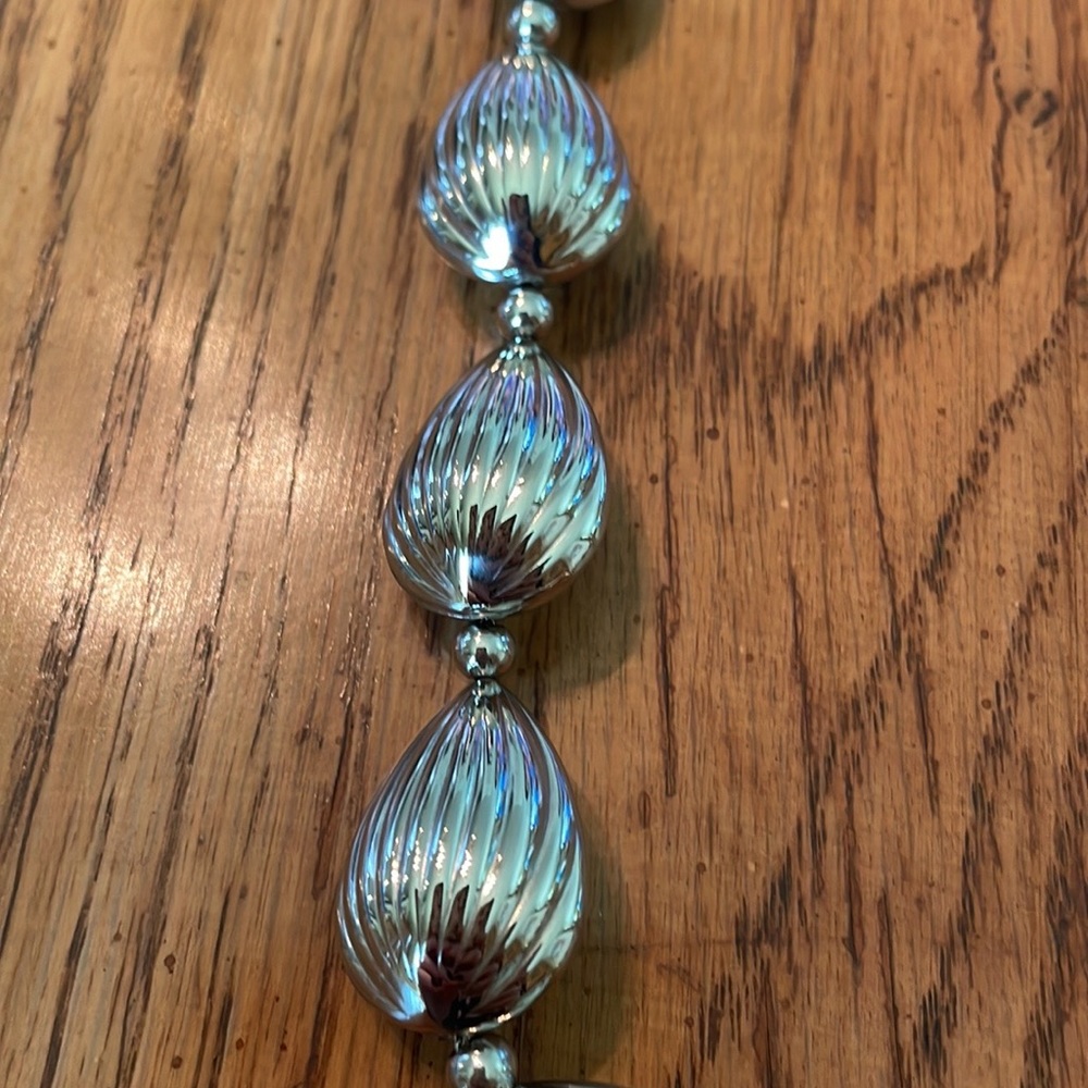 Little Box of Bling Stainless Steel Shell Shaped 36” Necklace and Earring Set - Picture 4 of 5